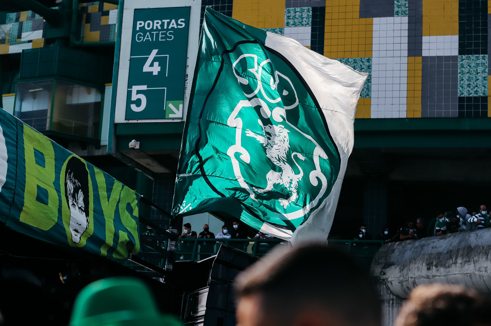 Foto Sporting Campeão 2020-2021 // Alvalade Foto Sporting Campeão 2020-2021 // Alvalade - Imagem 5