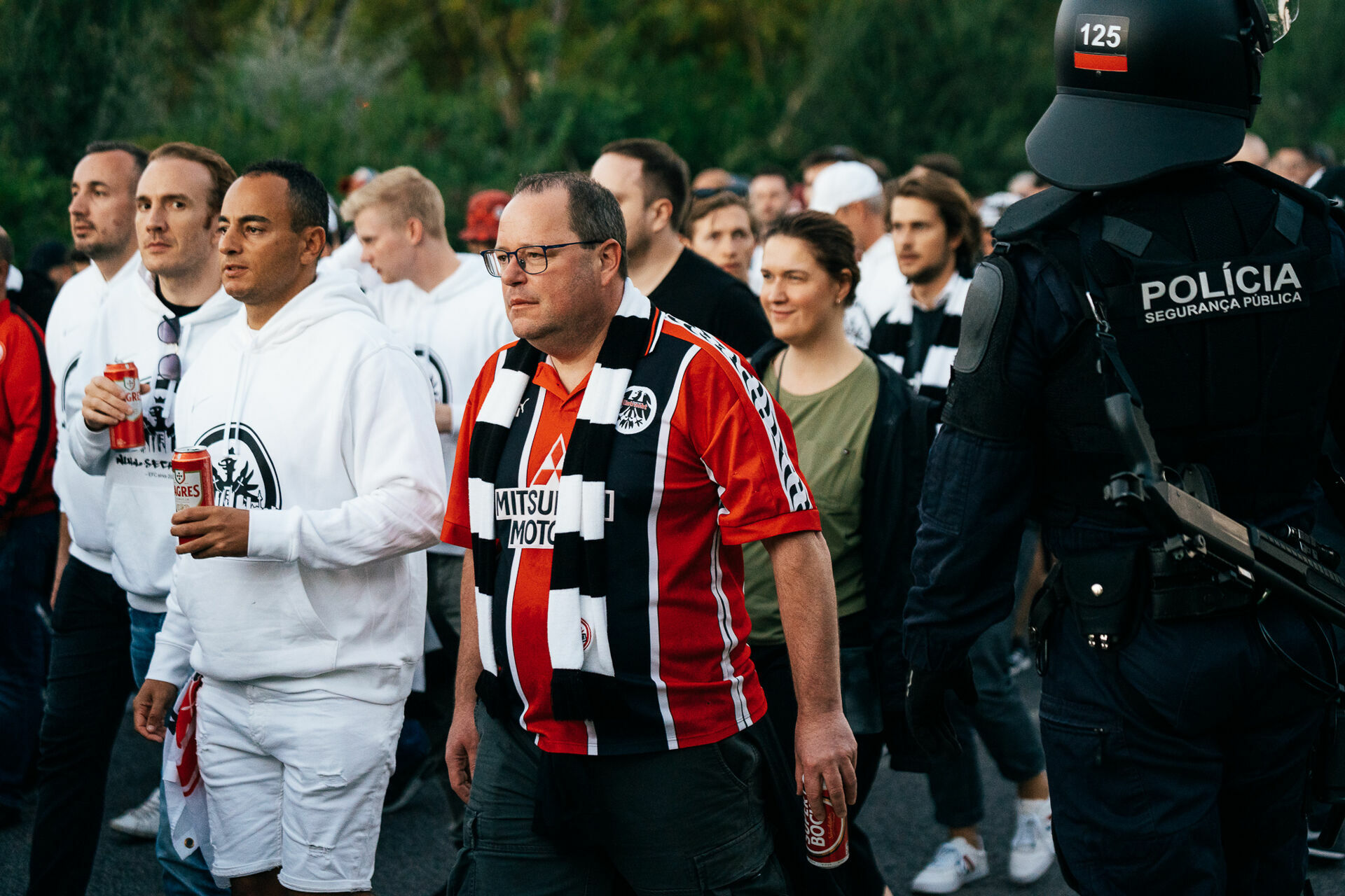 Foto Sporting - Eintracht Frankfurt // Acompanhamento da claque Foto Sporting - Eintracht Frankfurt // Acompanhamento da claque - Imagem 15